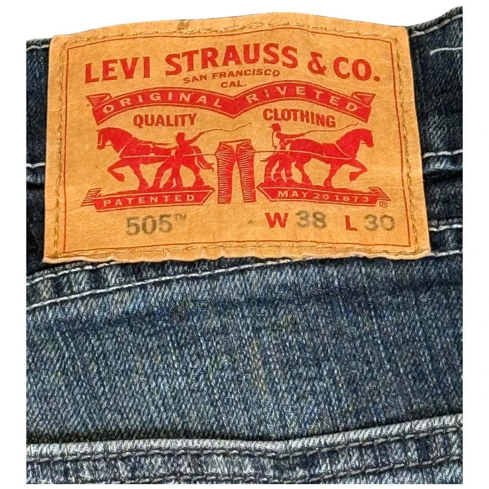Levi's Men's 505 Mid Rise 38x30 Regular Fit Straight Leg Jeans Distressed Cowboy